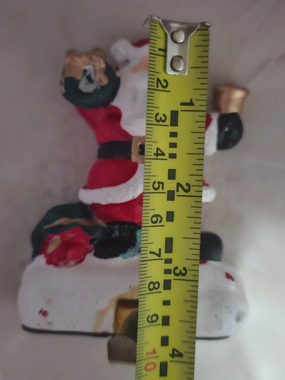 Santa Claus - Shelf Sitter Stocking Holder - Preowned